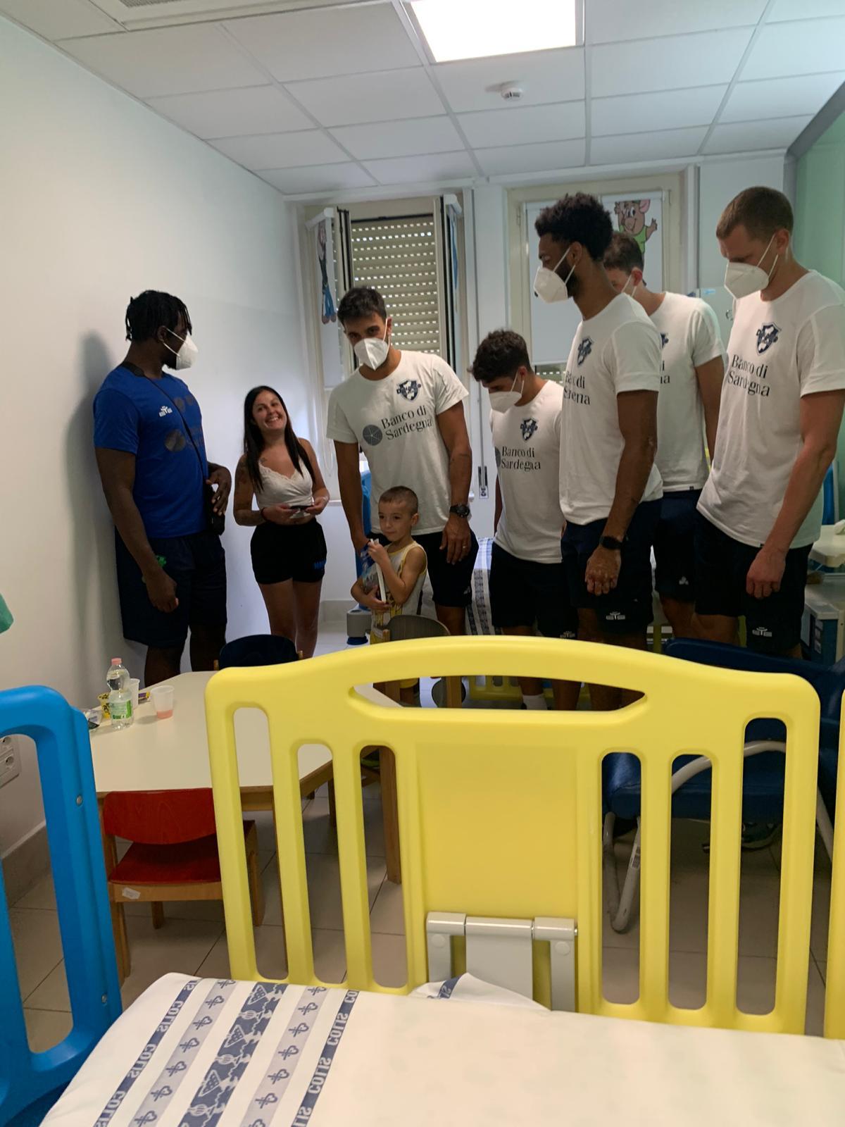 I Giganti della Dinamo tornano in Pediatria I Giganti della Dinamo tornano in Pediatria